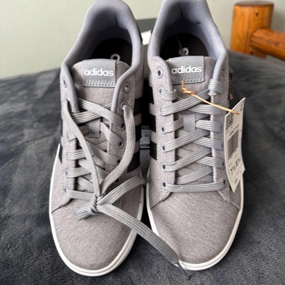 Adidas daily 4.0